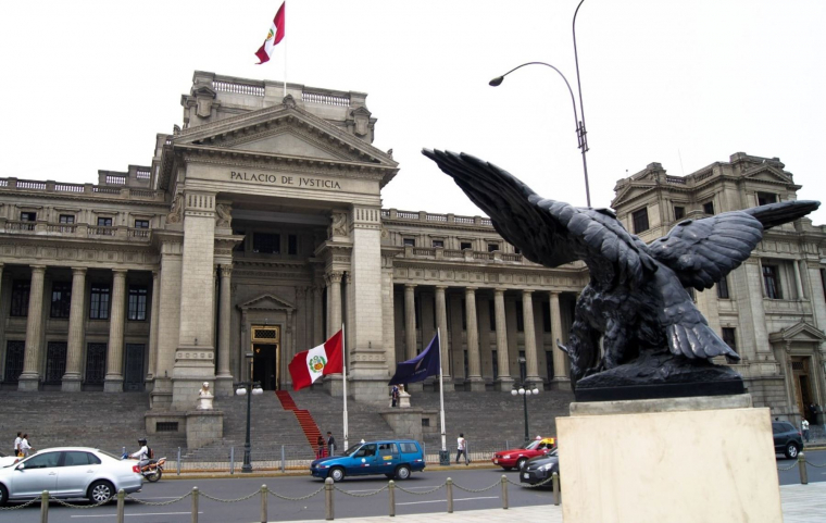 Corte Suprema Se Pronuncia Sobre La Naturaleza De Los Servicios